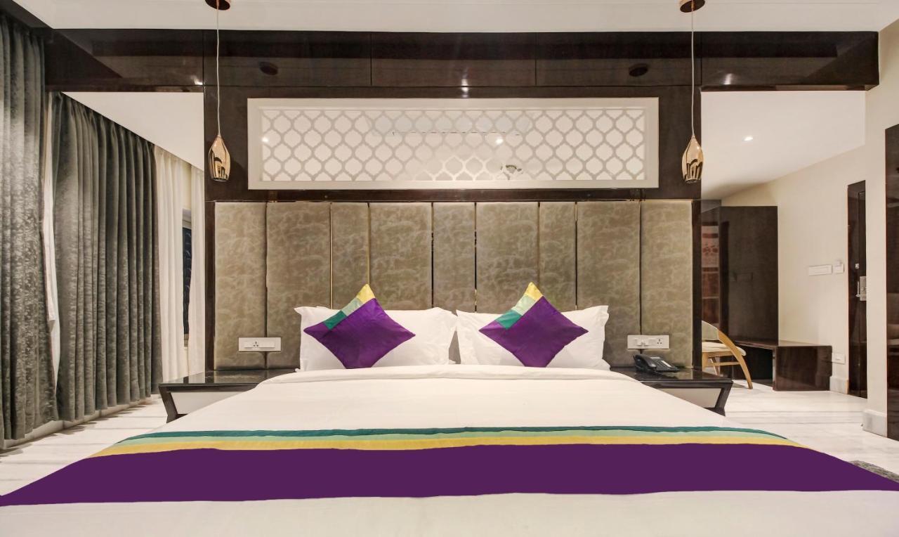 Treebo Premium Tahoora International Hotel Calcutta Exterior foto
