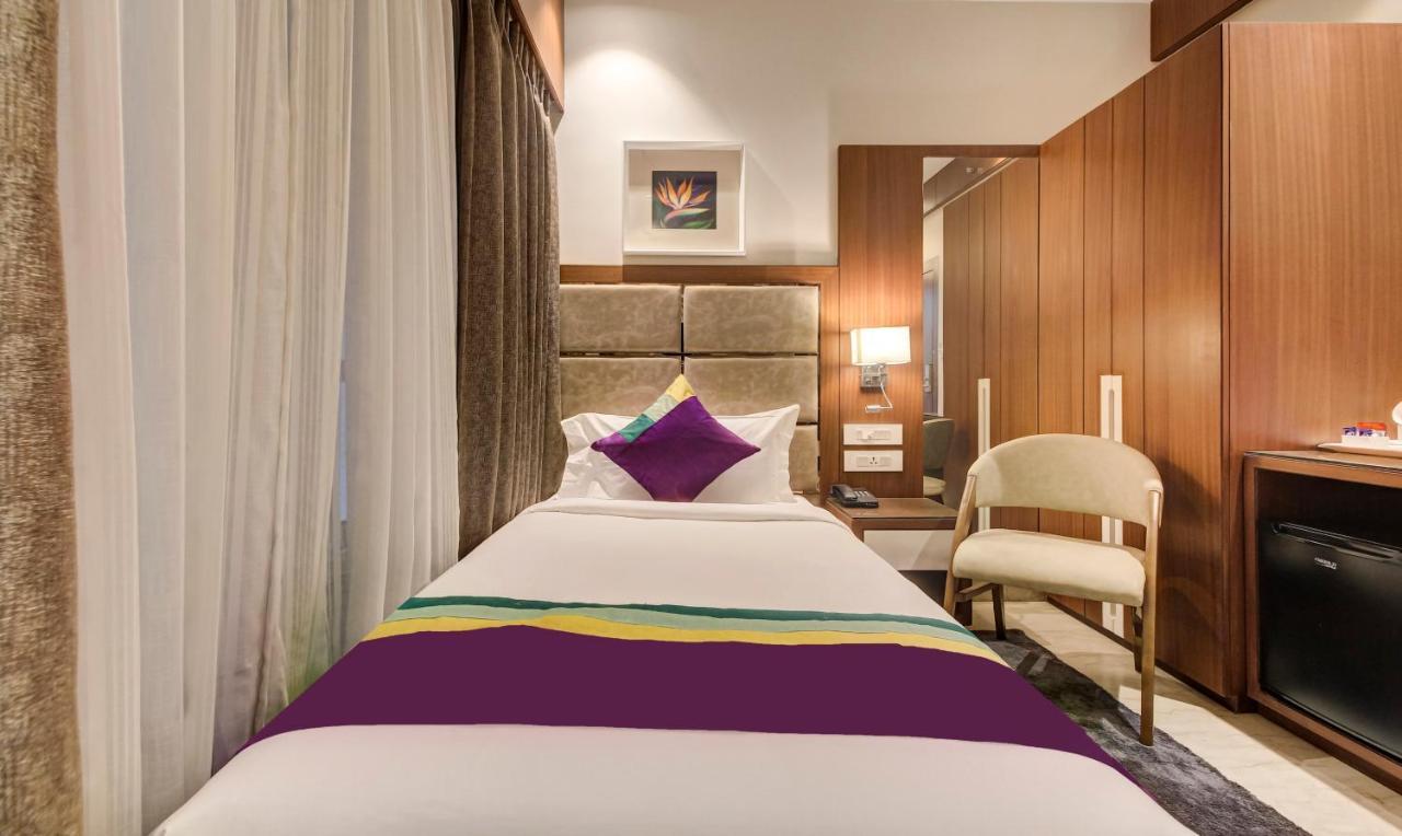 Treebo Premium Tahoora International Hotel Calcutta Exterior foto