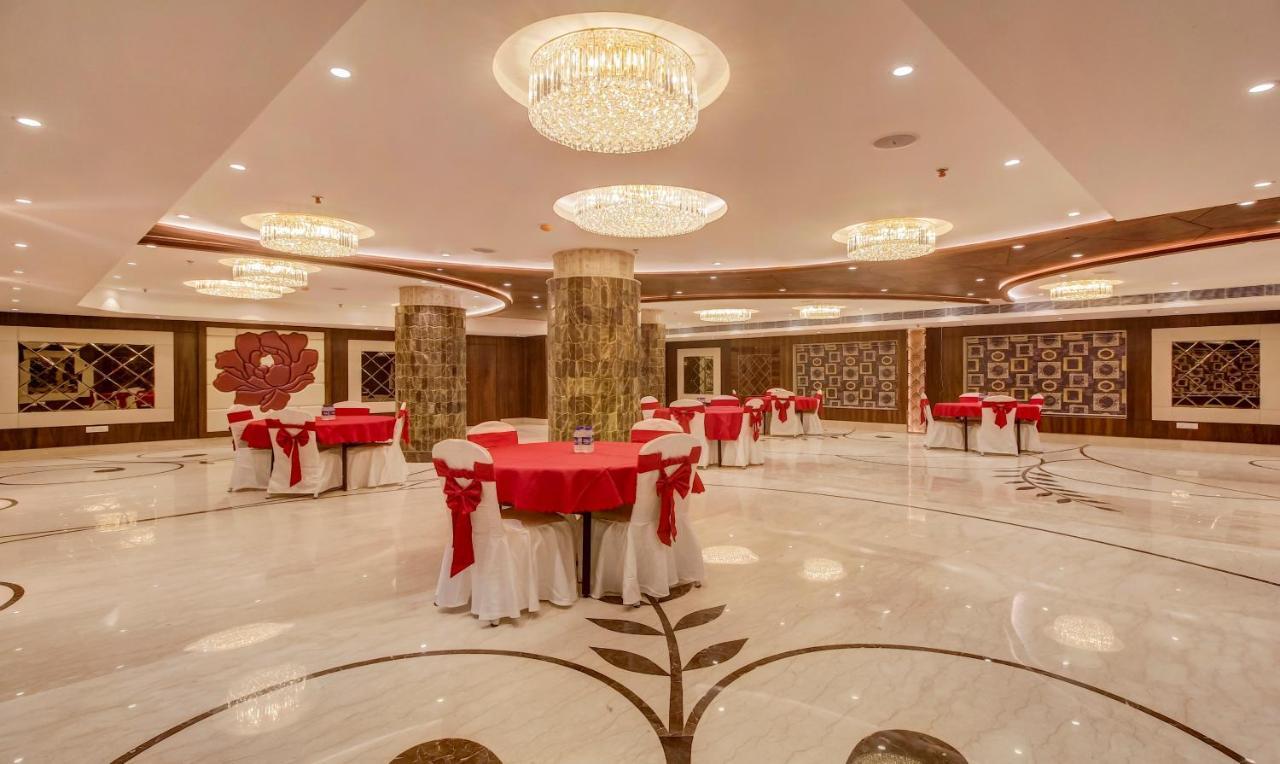 Treebo Premium Tahoora International Hotel Calcutta Exterior foto