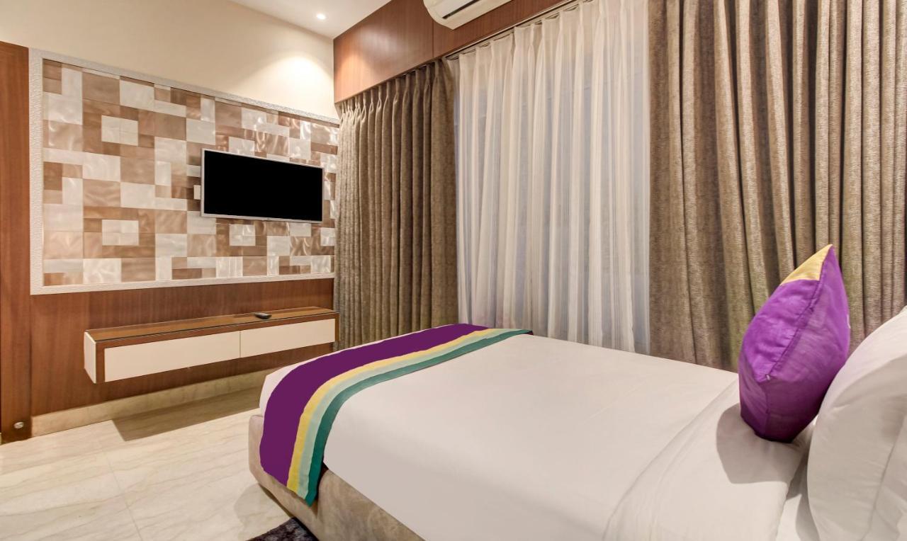 Treebo Premium Tahoora International Hotel Calcutta Exterior foto