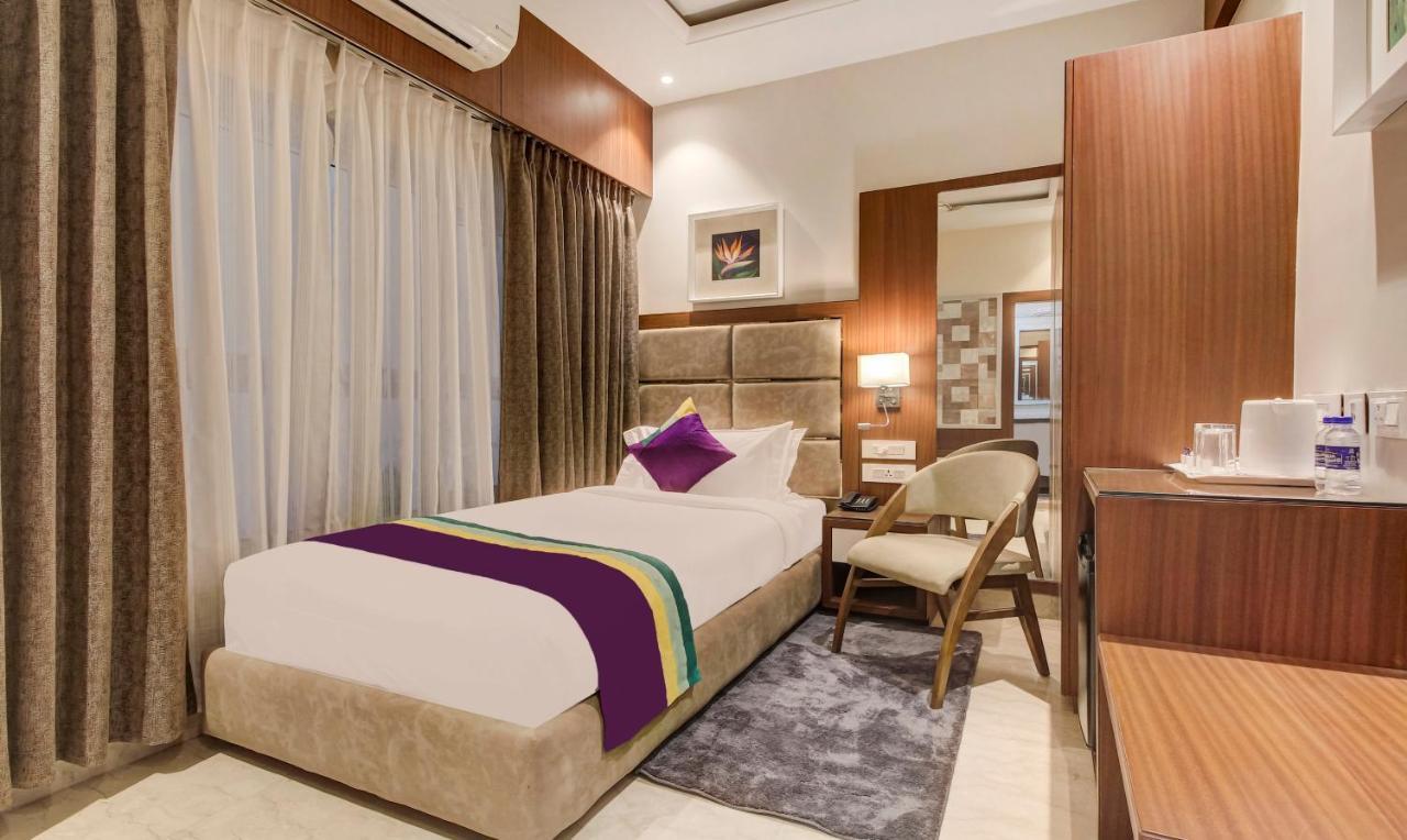 Treebo Premium Tahoora International Hotel Calcutta Exterior foto